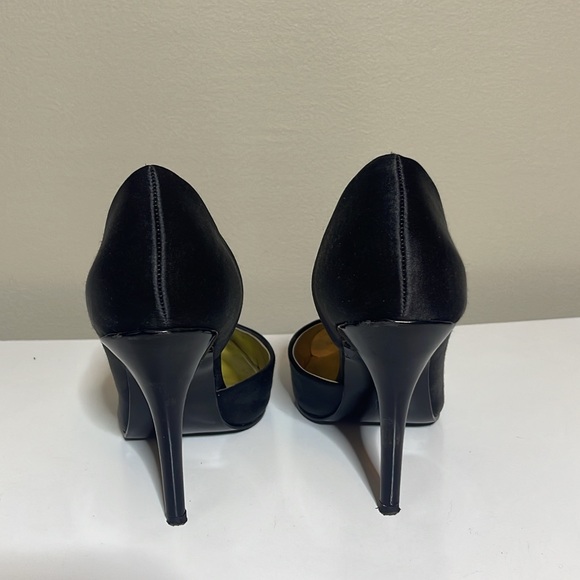 Live from the red carpet/ Black Heals/ size 8/ good condition - Picture 4 of 5